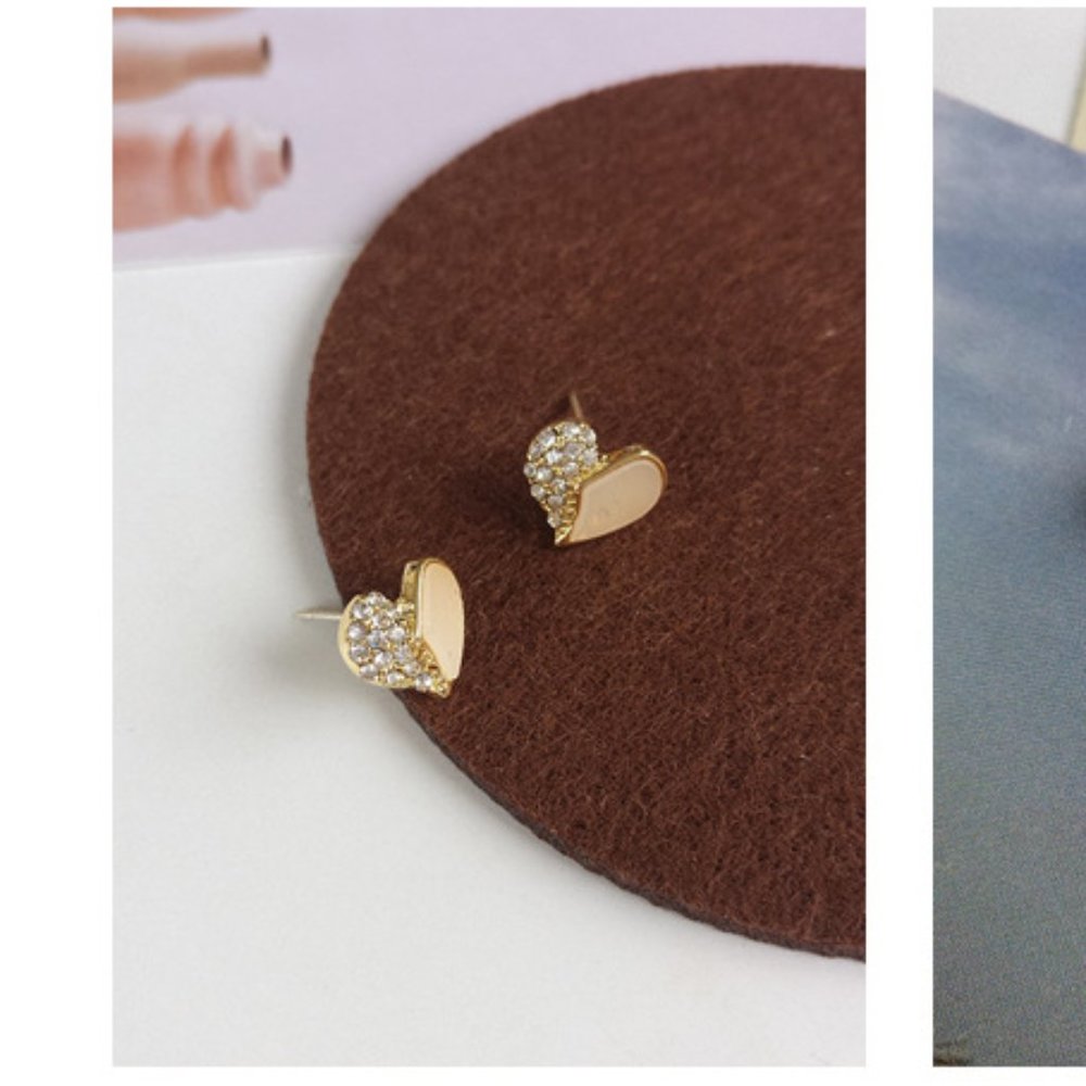 💙Unique Rhinestone Shell Hearts Stud Earrings - Picture 2 of 11